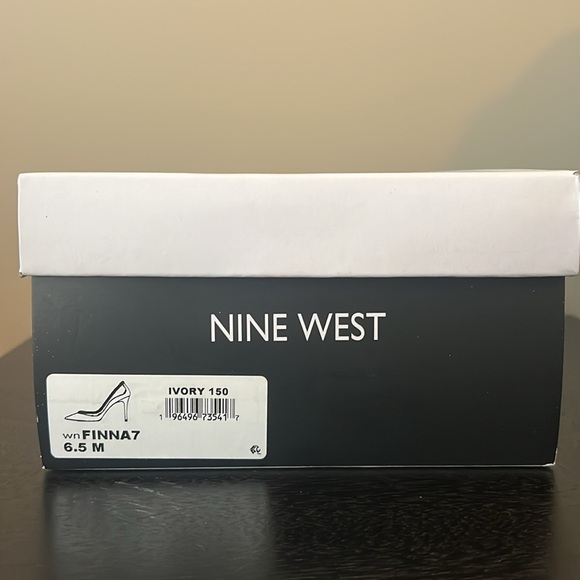 Nine West Finna 7 Pumps - Picture 4 of 4